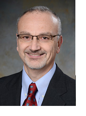 Ted Taccardi, Vice President, Global Customer Care Ted Taccardi, vice-président, Global Customer Care